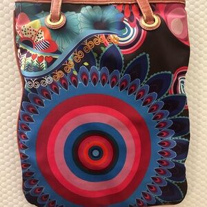 Like desigual design purse